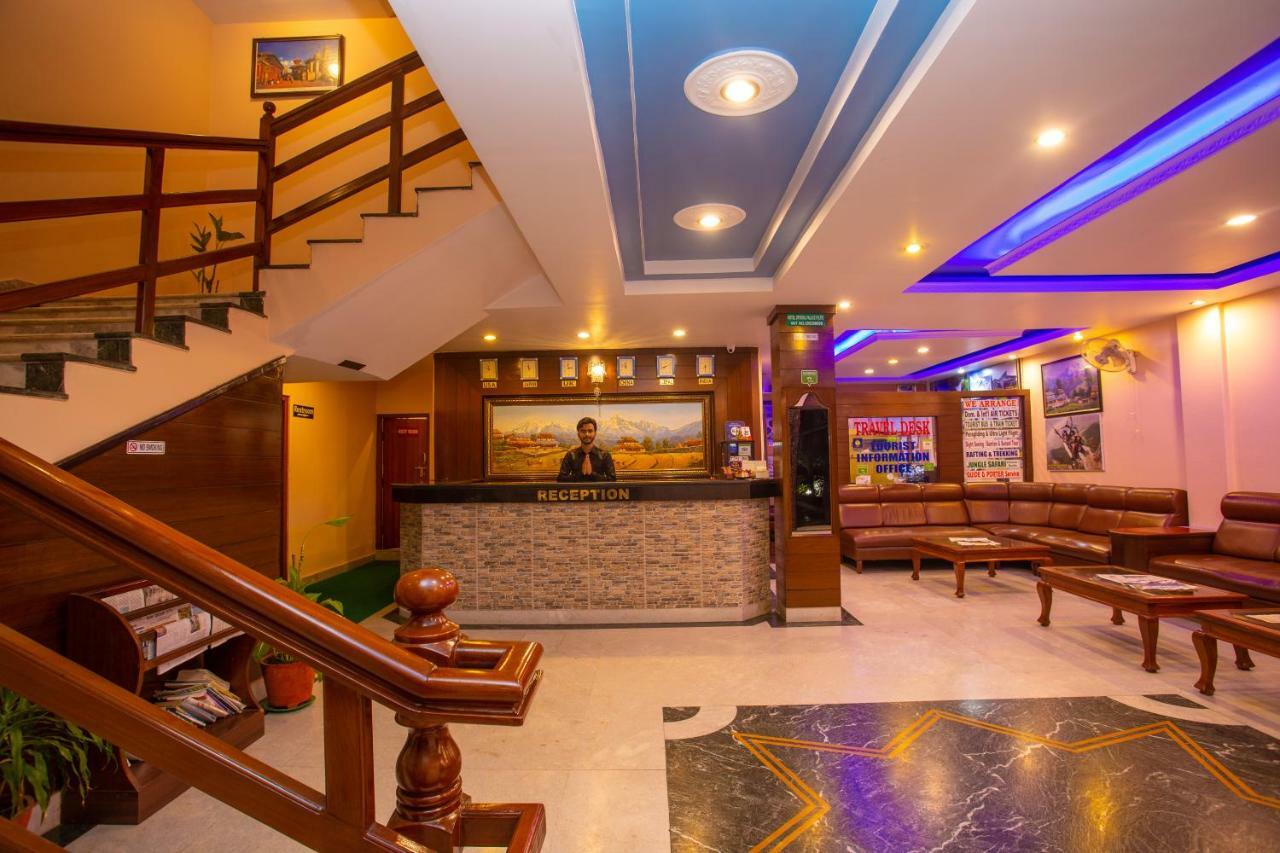 Hotel Crystal Palace Pokhara Ngoại thất bức ảnh